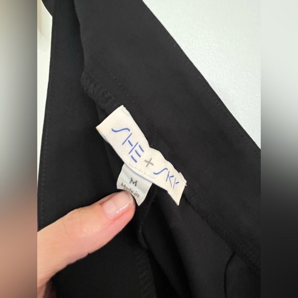 NWOT She + Sky Split Hem Woven Flare Dress Pants. Size M - Picture 6 of 8